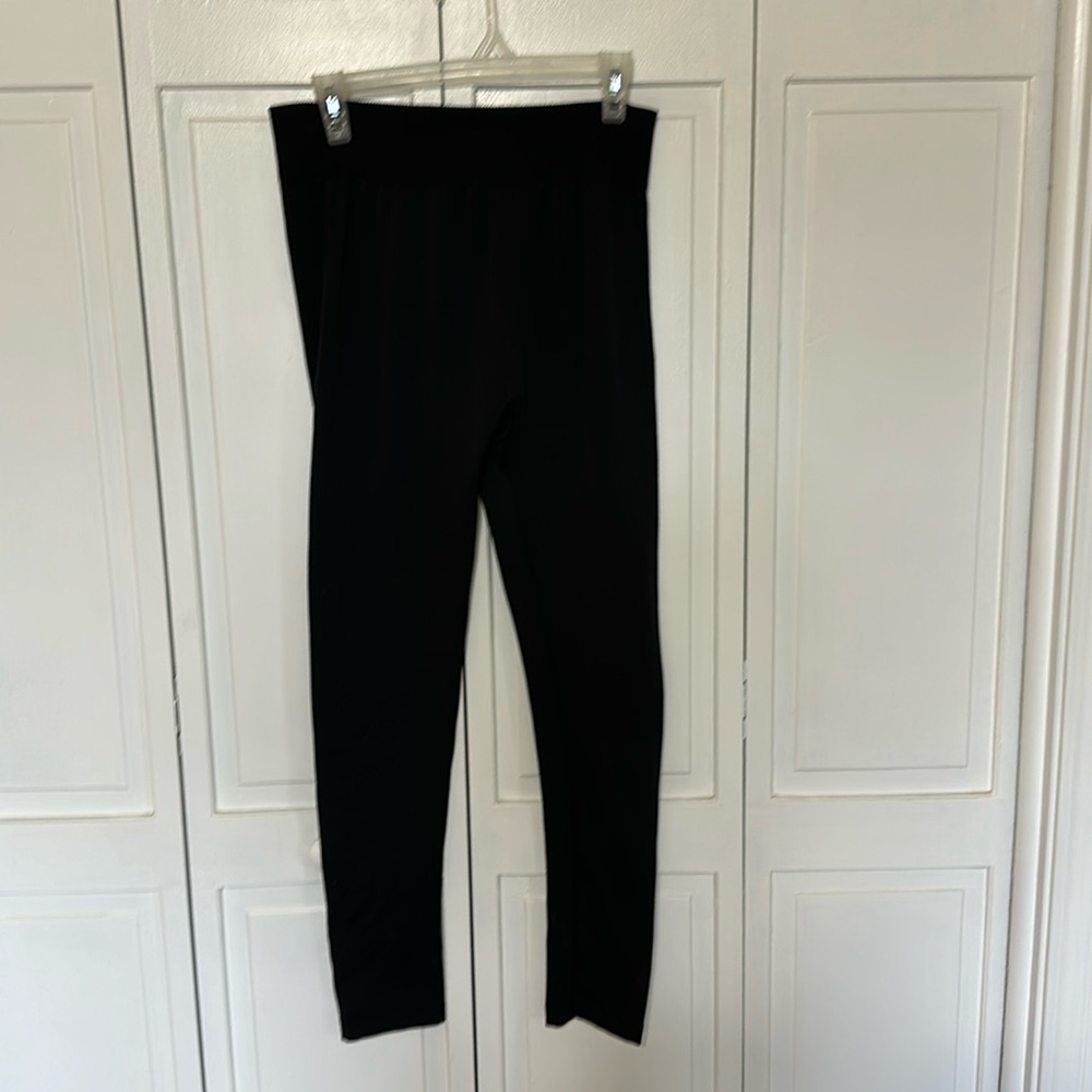 Women’s cozy, black leggings